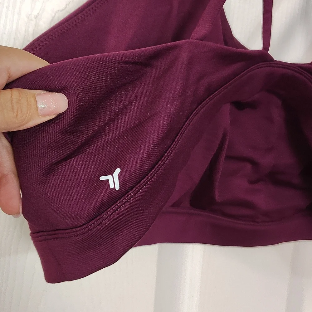 New Old Navy Strappy Sports Bra In Raspberry Size 3X - Picture 4 of 5